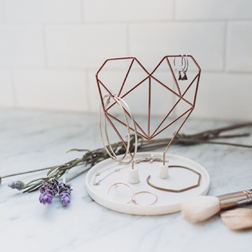 Geometric Heart Jewellery Stand